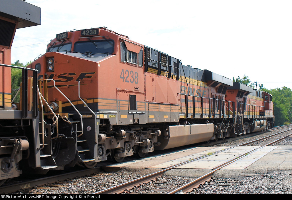 BNSF 4238